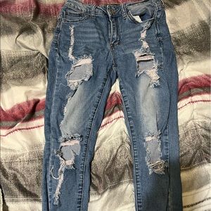denim ripped jeans. size 5/27